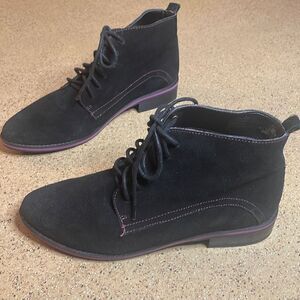 Seychelles Weekenders Black Suede & Purple Trim Chukka Boots sz 7.5
